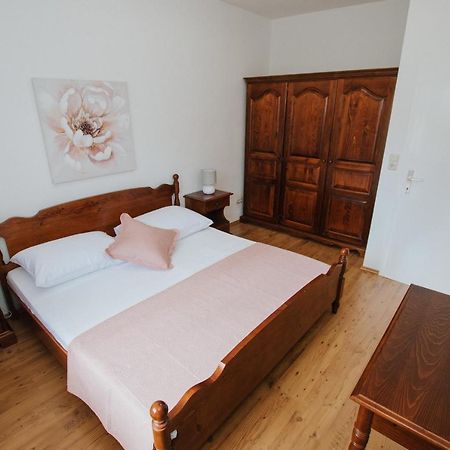 Apartment Deni Solin Exterior photo